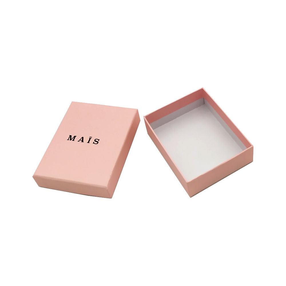 Уникальная розовая маленькая серьга в подарочной упаковке от производителя